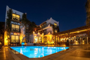 west coast boutique hotel